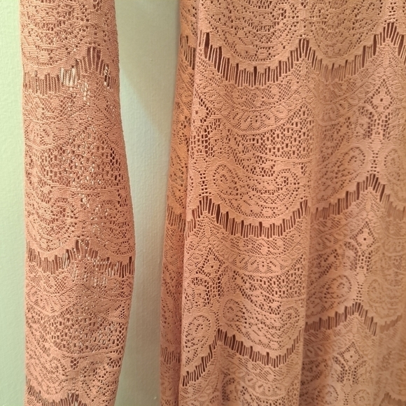 Forever 21 Lace BodyCon Dress Size Small - Picture 5 of 8